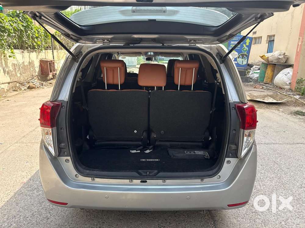 Toyota Innova Crysta 2.7 Vx Mt, 2019, Petrol