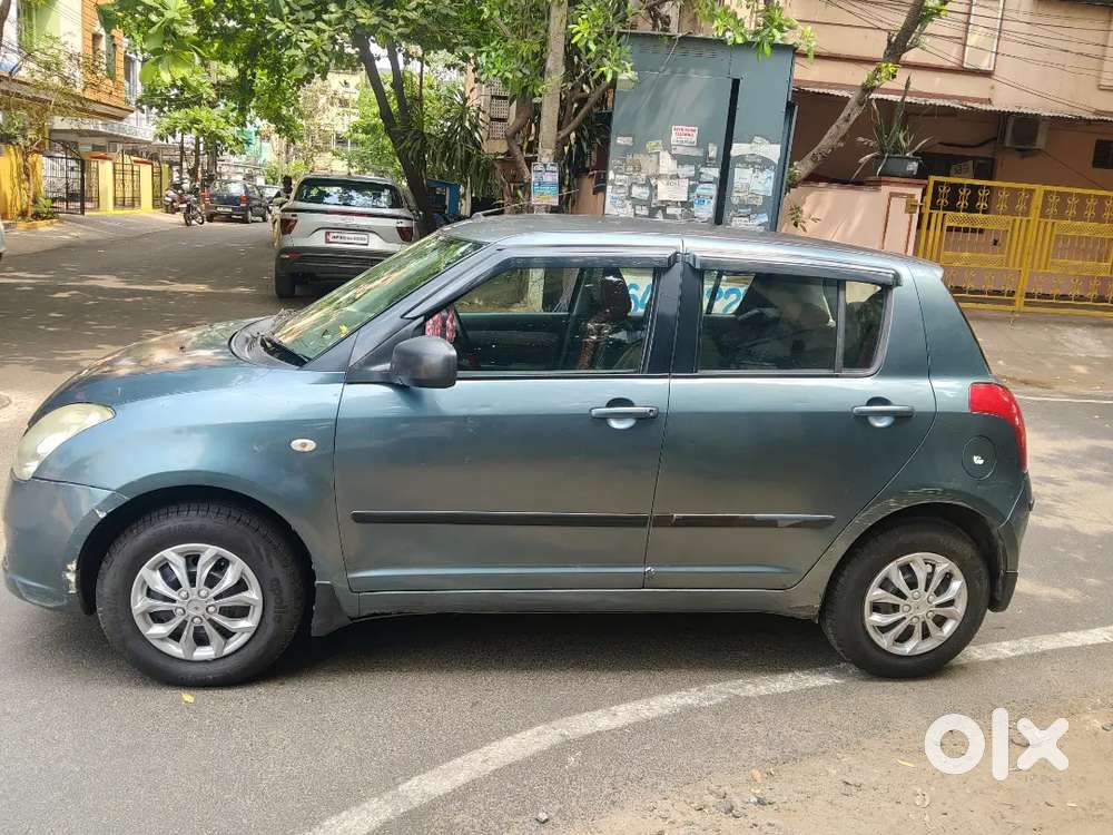 Maruti Suzuki Swift 2007 Petrol  90,000 Km  2nd Owner