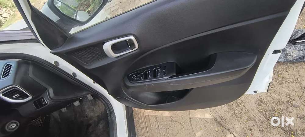 Hyundai Venue Diesel 2021 Manual 80000 Km Driven
