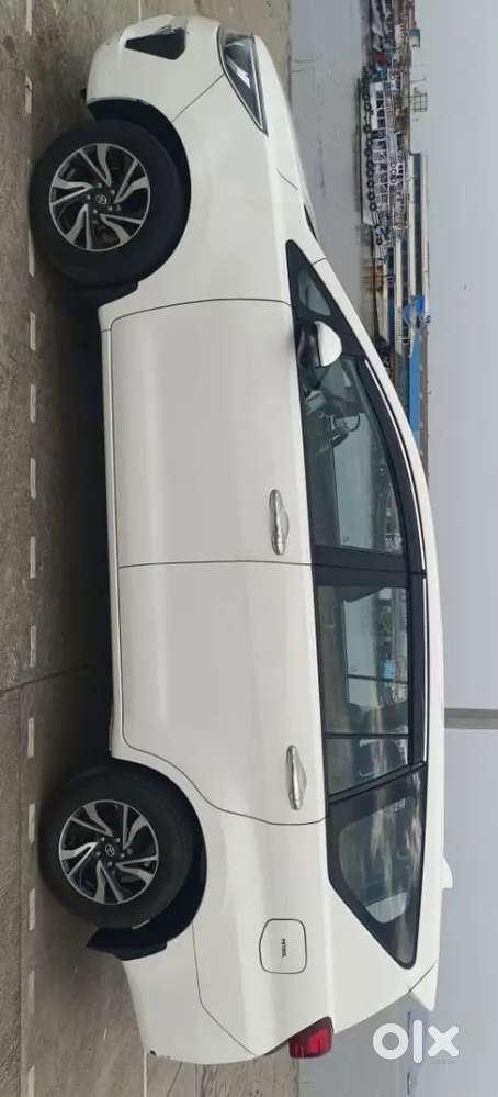 Innova Crysta V