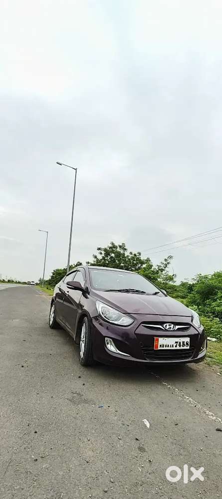 Hyundai Verna 2011