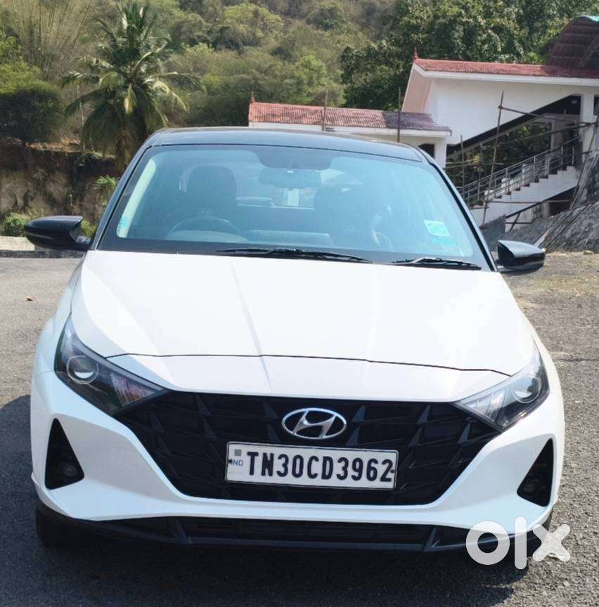 Hyundai New I20 1.2 Asta (o) Ivt, 2023, Petrol