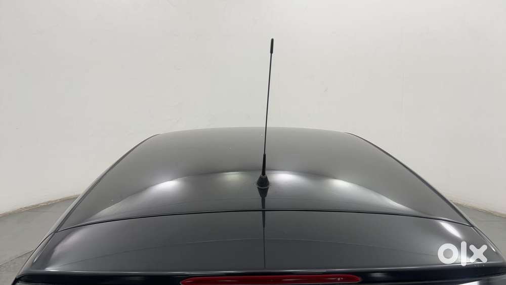 Volkswagen Polo Petrol Highline 1.2l, 2016, Petrol