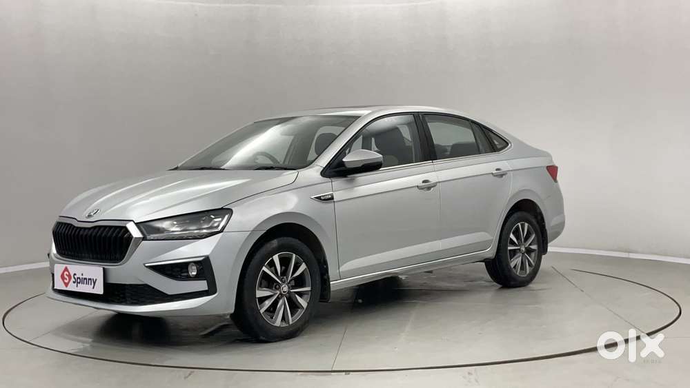 Skoda Slavia Style 1.0l Tsi At, 2023, Petrol