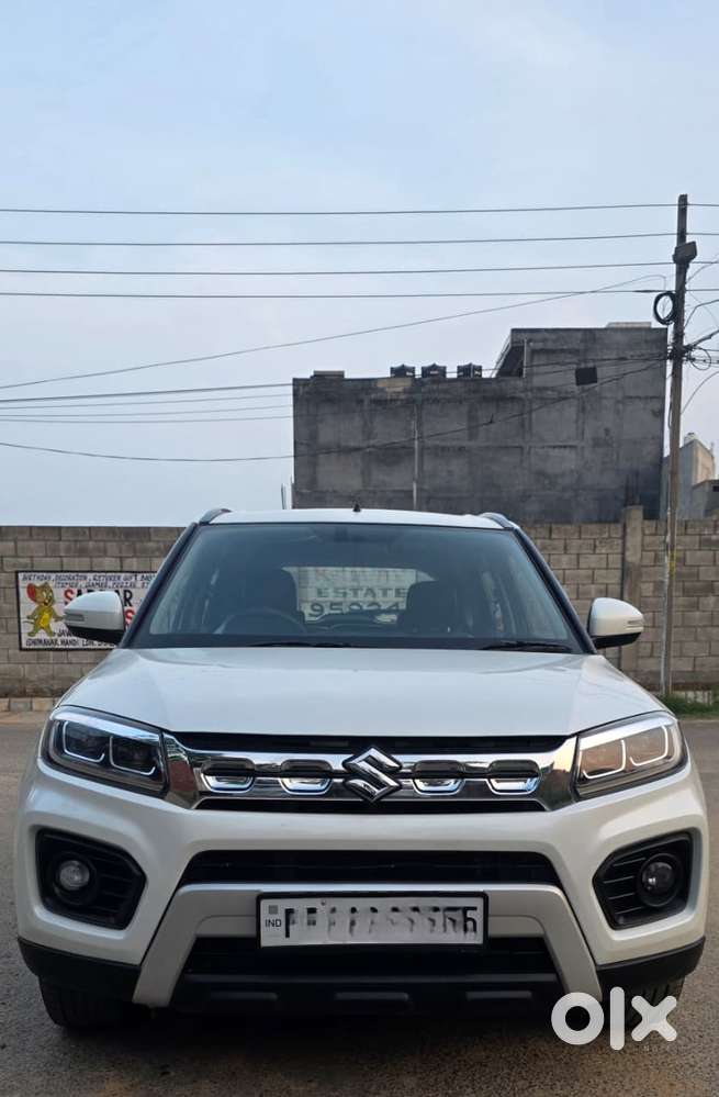 Maruti Suzuki Brezza 1.5 Zxi Smart Hybrid, 2021, Petrol