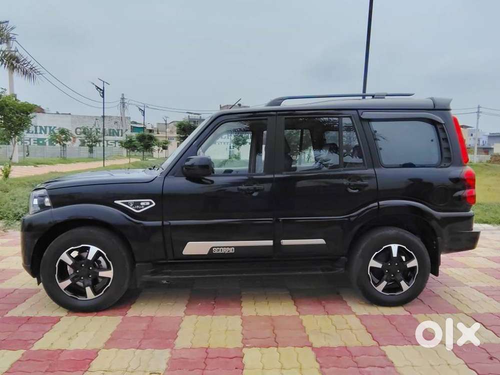 Mahindra Scorpio S11 Mt 7s, 2025, Diesel