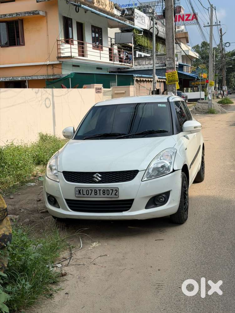Maruti Suzuki Swift Petrol 2012