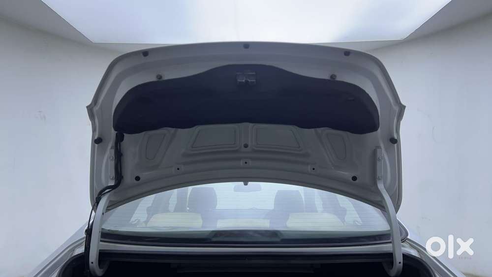 Hyundai Verna Fluidic 1.6 Vtvt Sx, 2016, Petrol