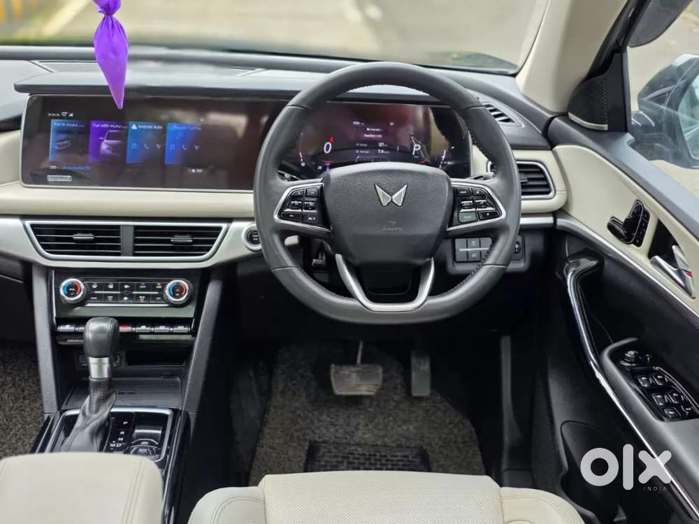 Mahindra Xuv700 2.2 Ax 7 Diesel At Luxury Pack Str, 2022, Diesel