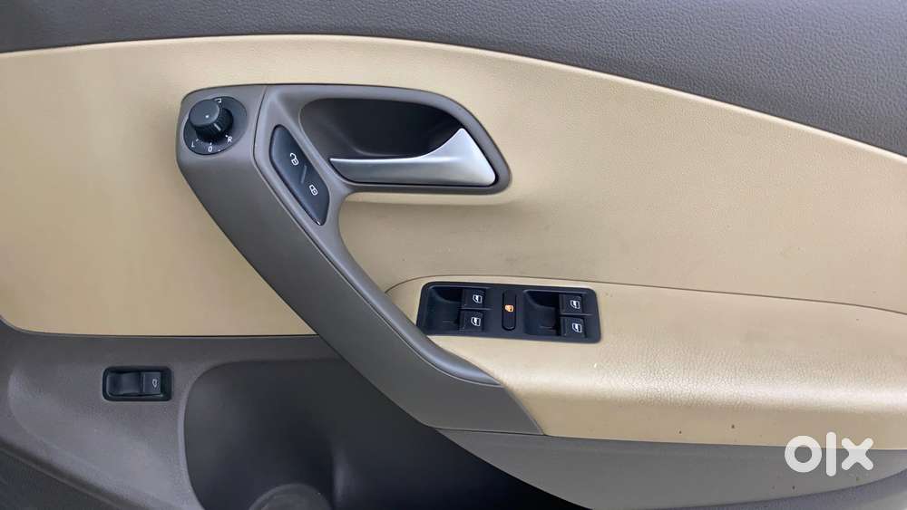 Volkswagen Vento 1.2 Tsi Highline Plus At, 2017, Petrol