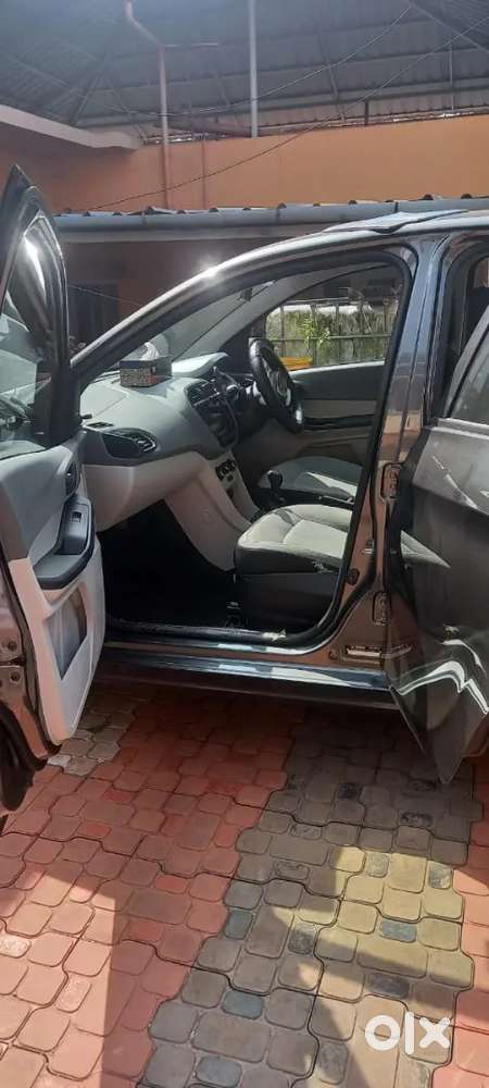 Tata Tiago 2025 Petrol 7500 Km Driven