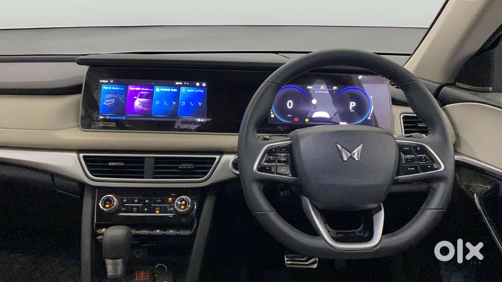 Mahindra Xuv700 2.0 Ax 7 Petrol At Luxury Pack Str, 2022, Petrol