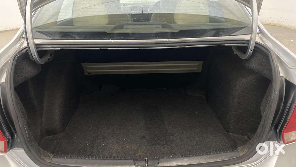 Volkswagen Vento 2010-2013 Petrol Highline, 2013, Petrol
