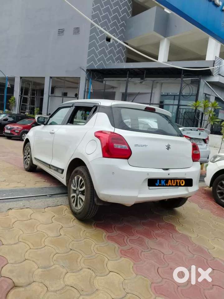 Maruti Suzuki Swift Vxi, 2022, Petrol