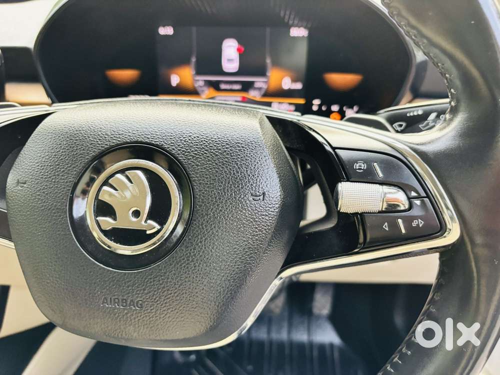 Skoda Slavia Style 1.0l Tsi At, 2023, Petrol