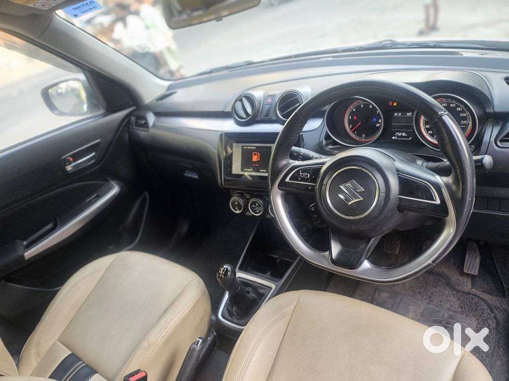 Maruti Suzuki Swift 1.3 Zxi, 2023, Petrol