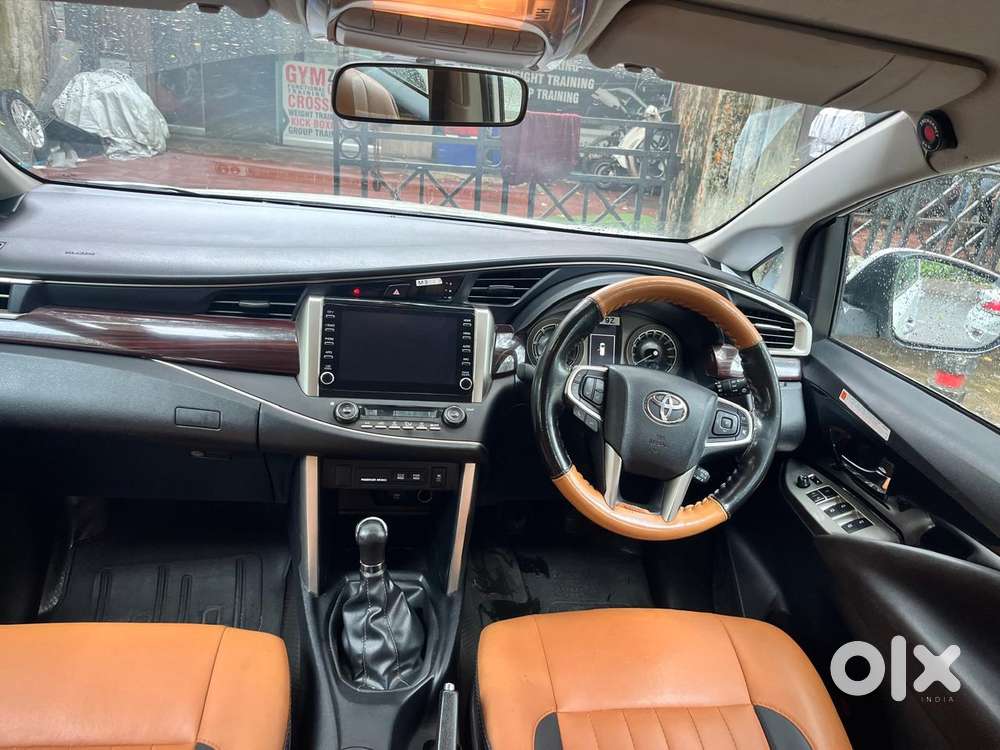 Toyota Innova Crysta [2020-ongoing] 2.4 Vx 7 Str, 2023