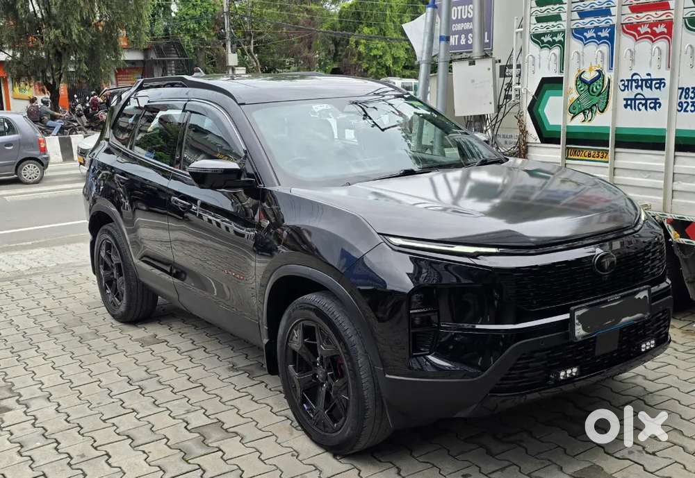 Tata Safari Accomplished Plus Dark 7str Automatic(adas)