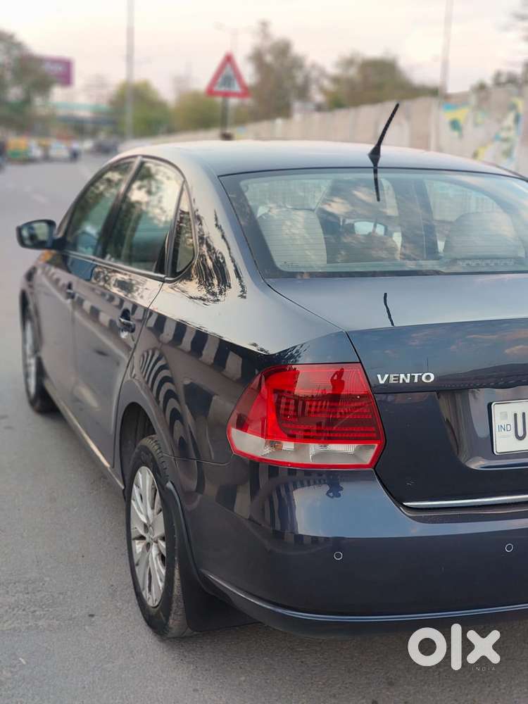 Volkswagen Vento 1.2 Tsi Highline At, 2015, Petrol