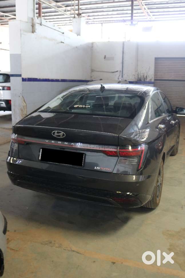 Hyundai Verna, 2023, Petrol