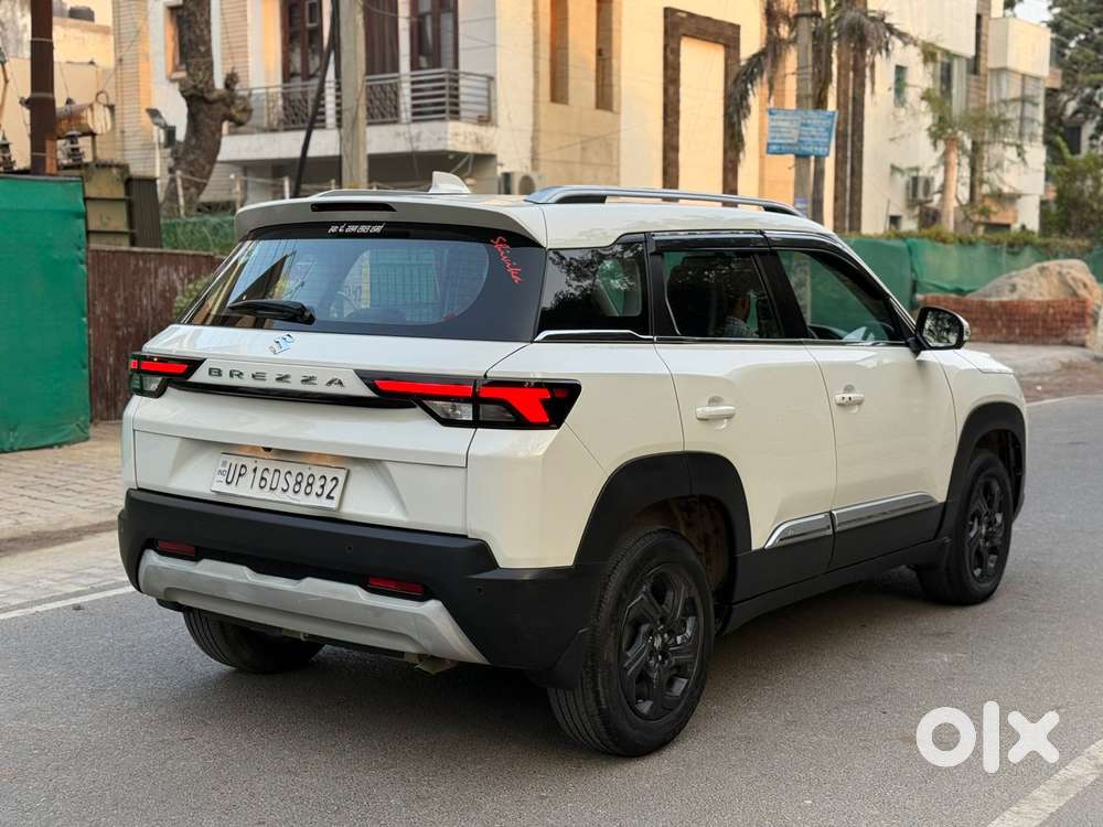 Maruti Suzuki Brezza 1.5 Zxi Cng Dual Tone, 2023, Cng & Hybrids