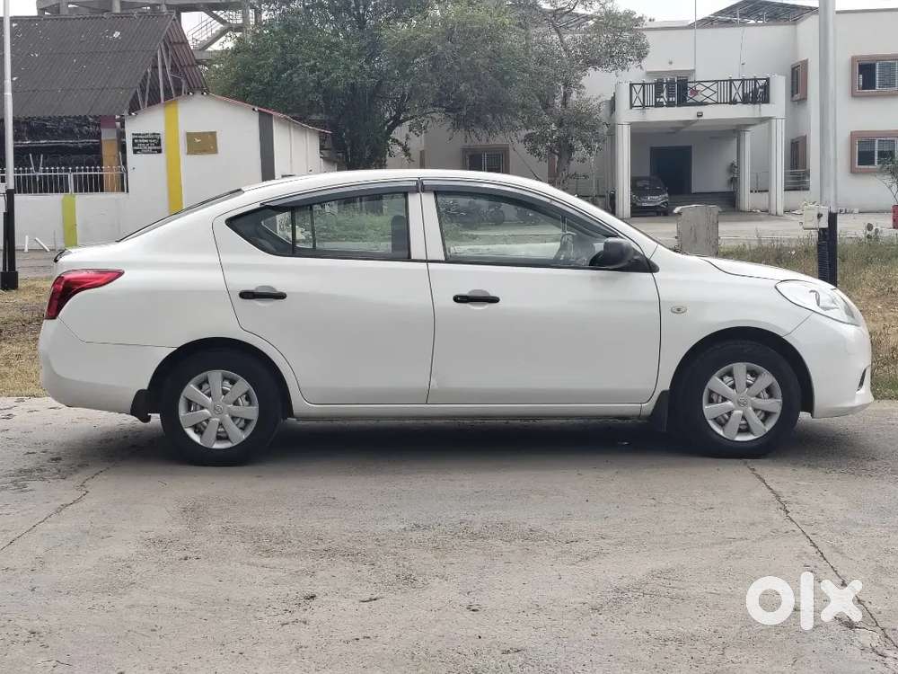 Nissan Sunny 2011 Petrol Manual