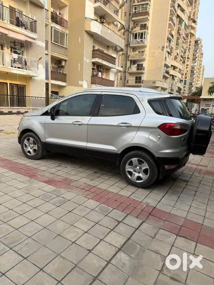 Ford Ecosport Nov 2015 Petrol 80k Km With Company Service Record