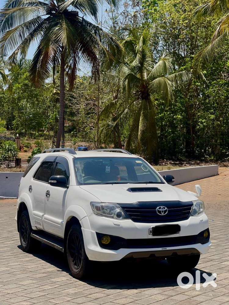 Toyota Fortuner 2013 Dec Diesel Well Maintained