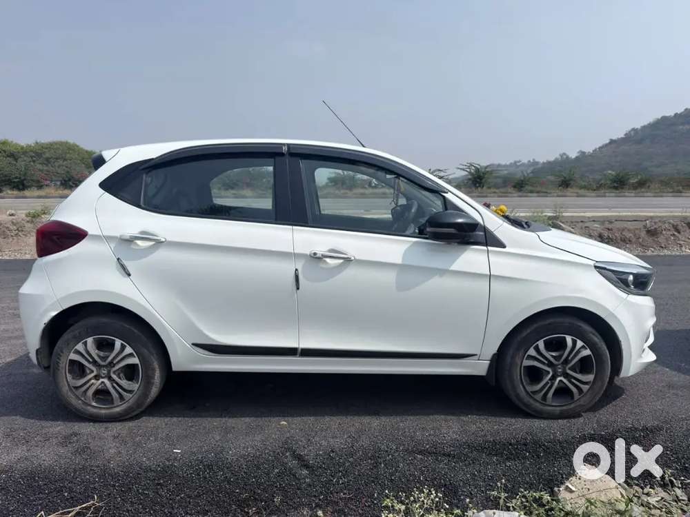 Tata Tiago 2023 Revotron