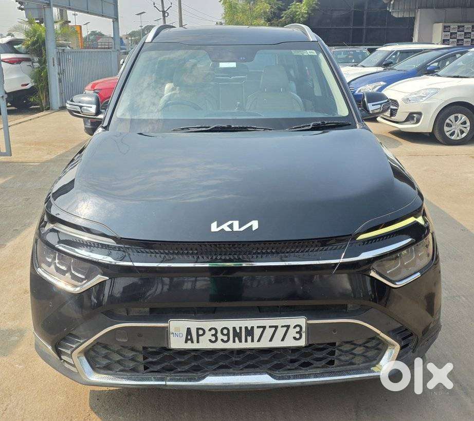 Kia Carens Luxury (o)1.5 Diesel At 7 Str, 2022, Diesel