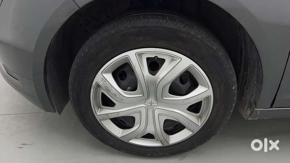 Tata Altroz 1.2 Xt, 2022, Petrol