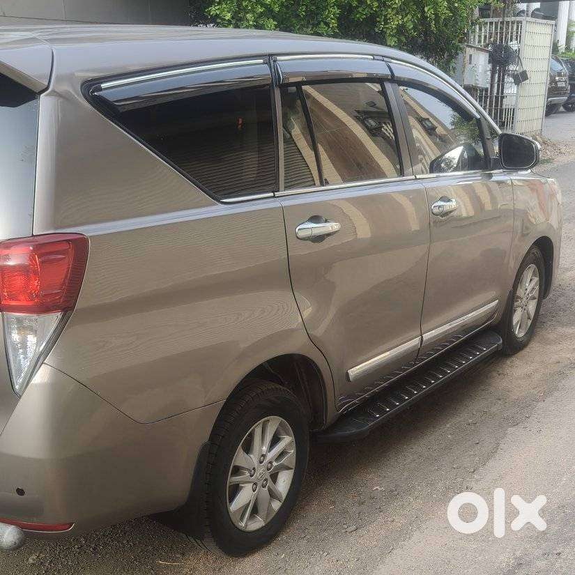 Toyota Innova Crysta 2.4 G Mt 7 Str, 2023, Diesel