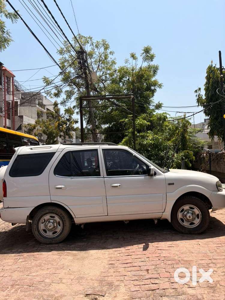 Tata Safari Dicor 2012 Well Maintain