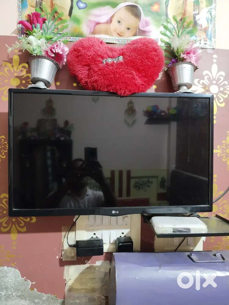 30 inch LG LED TV
