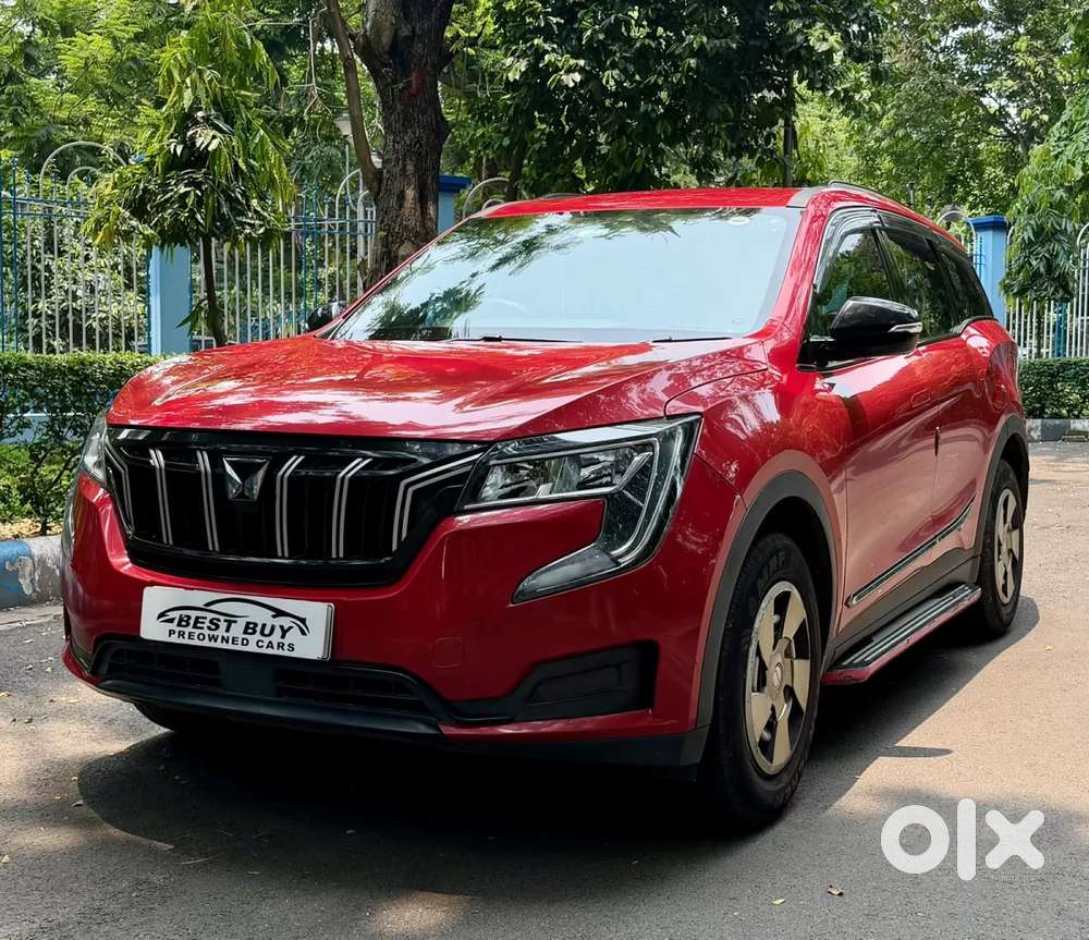 Mahindra Xuv700 2.0 Mx Petrol Mt 5 Str, 2023, Petrol