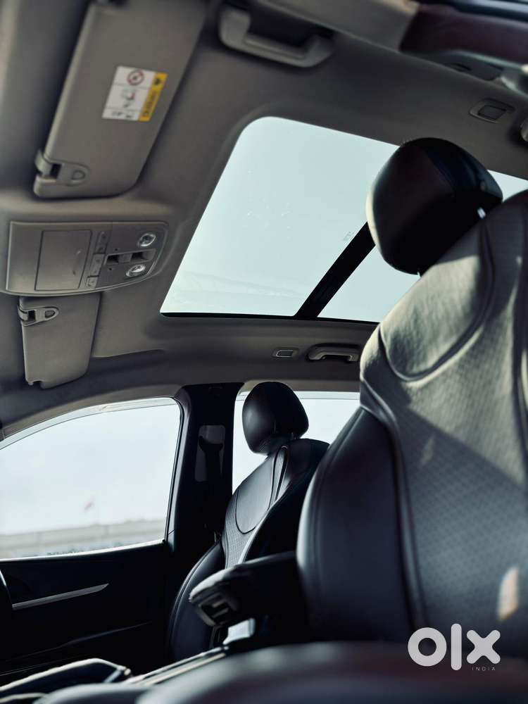 Mahindra Xuv700 2.2 Ax 5 Diesel At 7 Str, 2022, Diesel