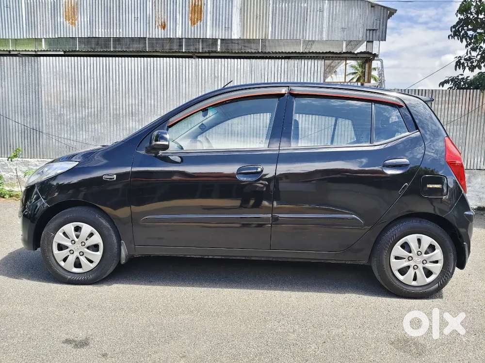 Hyundai I10 Sportz 2012 Automatic
