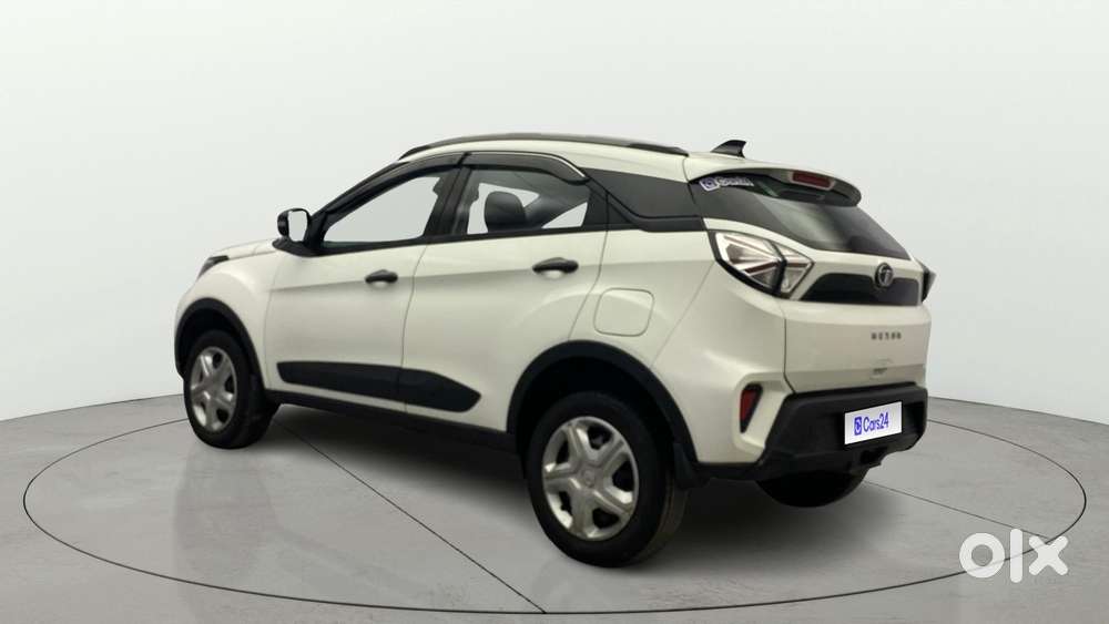 Tata Nexon 1.2 Revotron Xm (s), 2022, Petrol