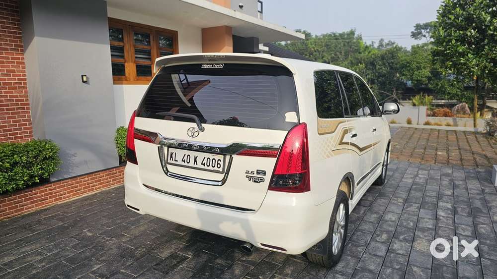 Toyota Innova 2.5 Z 2014