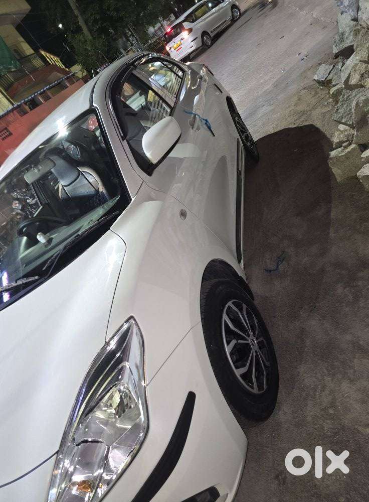 Maruti Suzuki Dzire 1.2 Vxi Cng, 2025, Cng & Hybrids