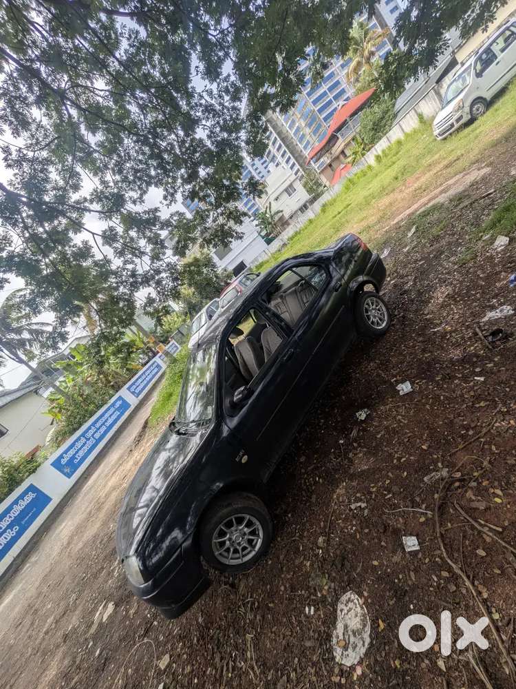 Ford Ikon 1.6 Zxi Petrol Manual 2005