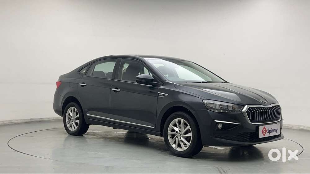 Skoda Slavia Ambition 1.0l Tsi At, 2023, Petrol