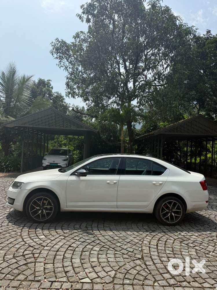 Skoda Octavia Diesel 2015 Km Driven 100000