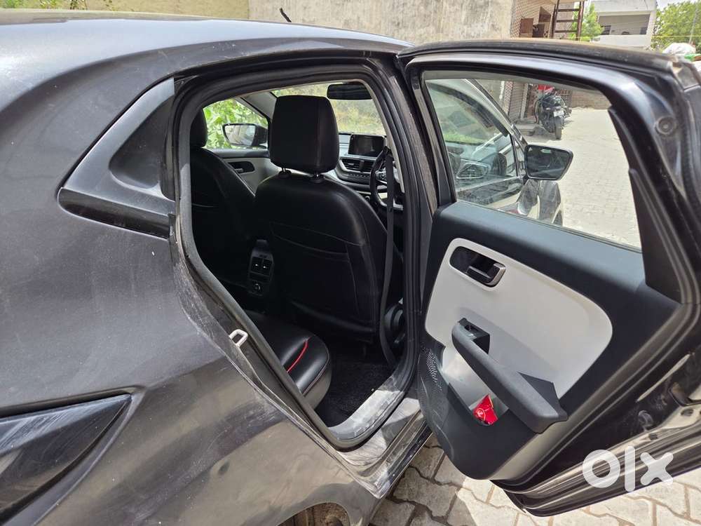 Tata Altroz Petrol 2021 Yearly Vehicle