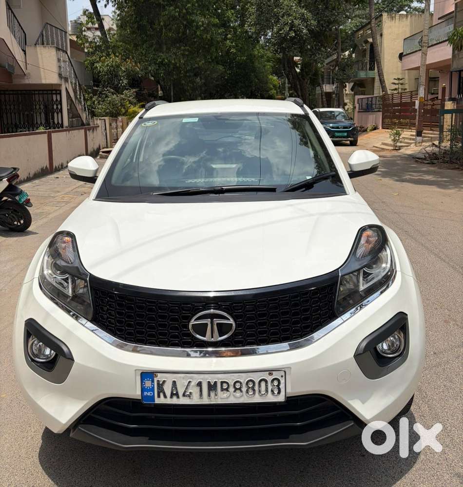 Tata Nexon 1.2 Revotron Xza Plus Dualtone, 2018, Petrol