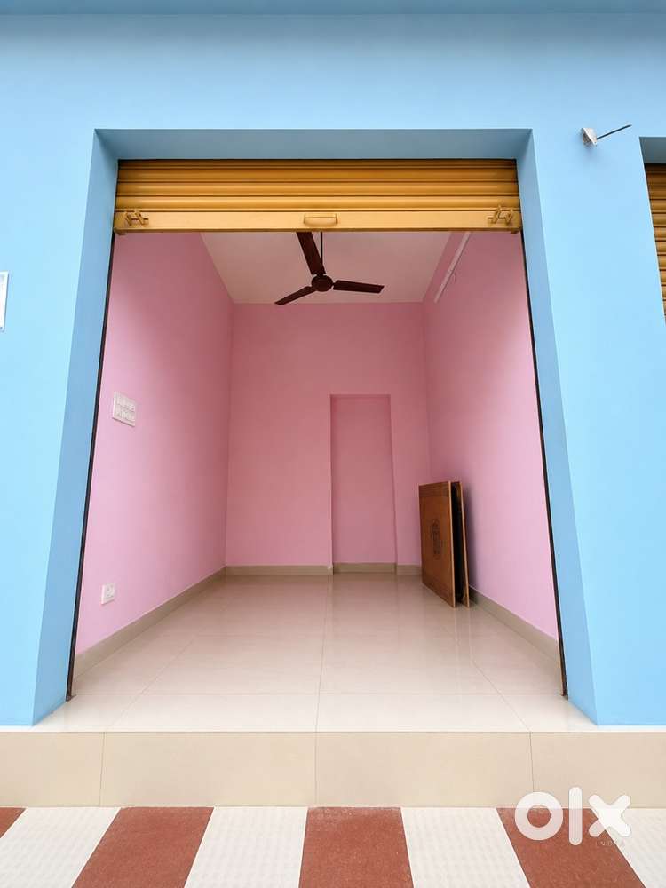 Two Shops avilable on road side