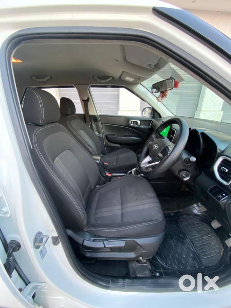 Hyundai Venue 1.2 S Plus, 2022, Petrol