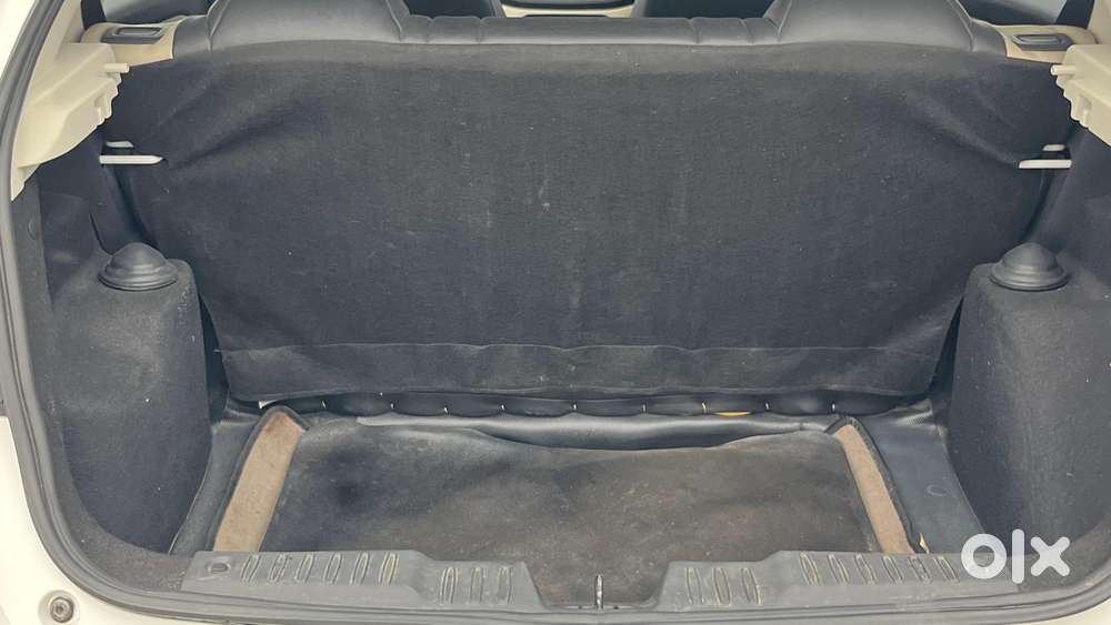 Tata Altroz 1.2 Xe Plus Petrol, 2022, Petrol