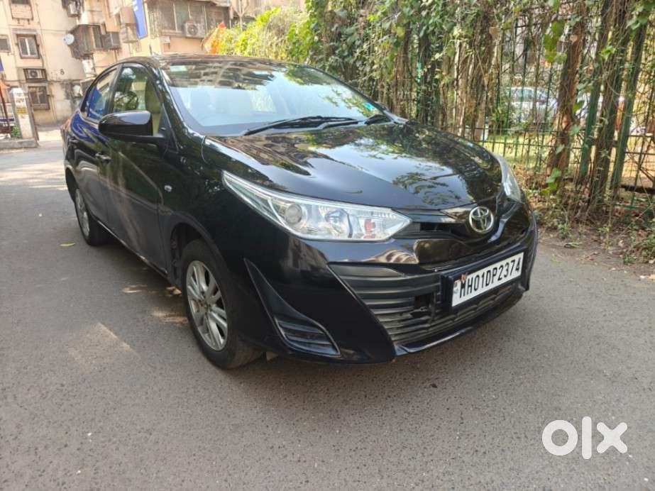 Toyota Yaris J Cvt, 2020, Petrol