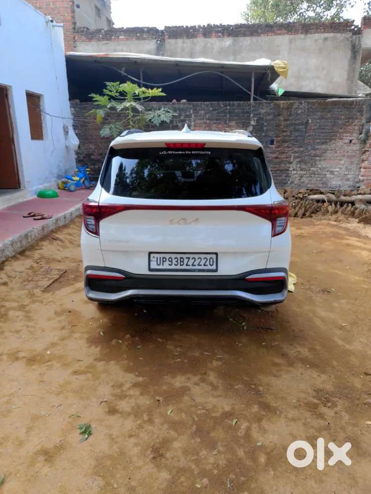 Kia Carens 2023 Petrol Well Maintained